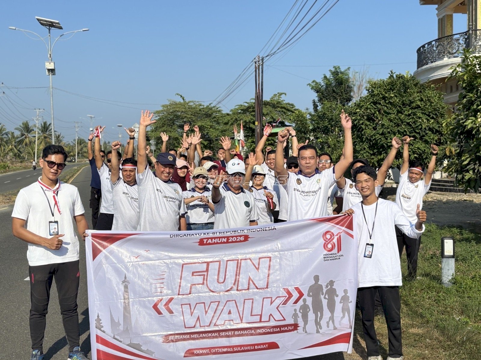 Semarak HUT Ke-81 RI, Kanwil Ditjenpas Sulbar Gelar Fun Walk dan Aksi Bersih