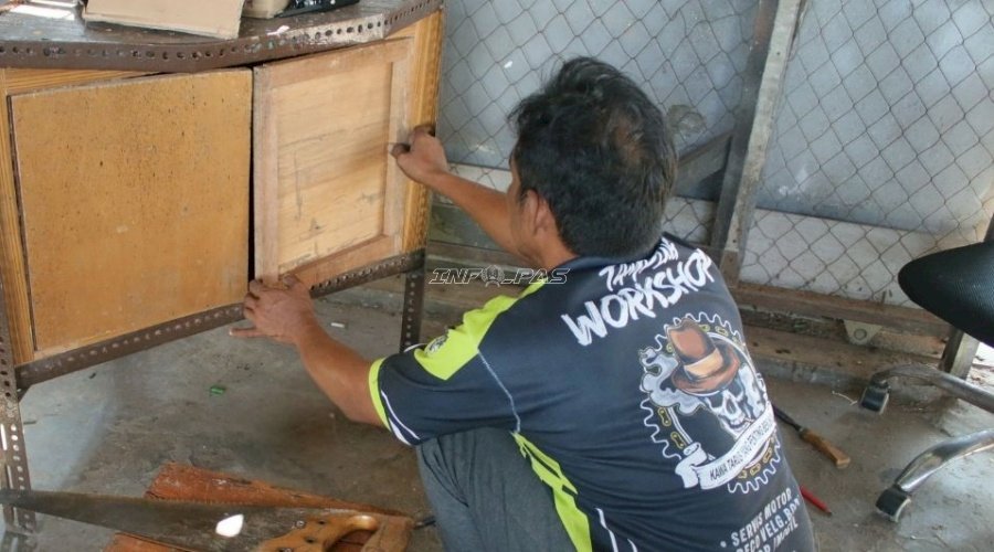 Warga Binaan Lapas Banjarmasin Buat Lemari Penyimpana, Dukung Kerapian Workshop Giatja