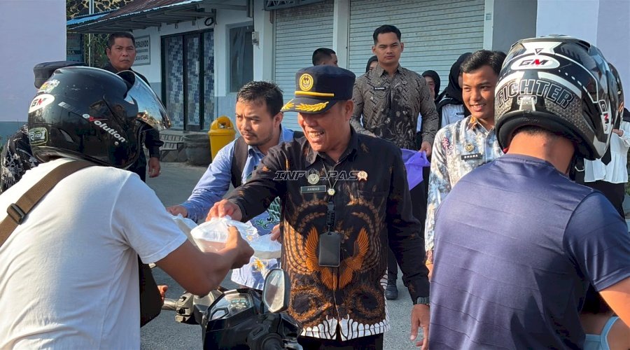 Jumat Berkah Lapas Kotabaru, Petugas Berbagi Kebahagiaan bersama Masyarakat