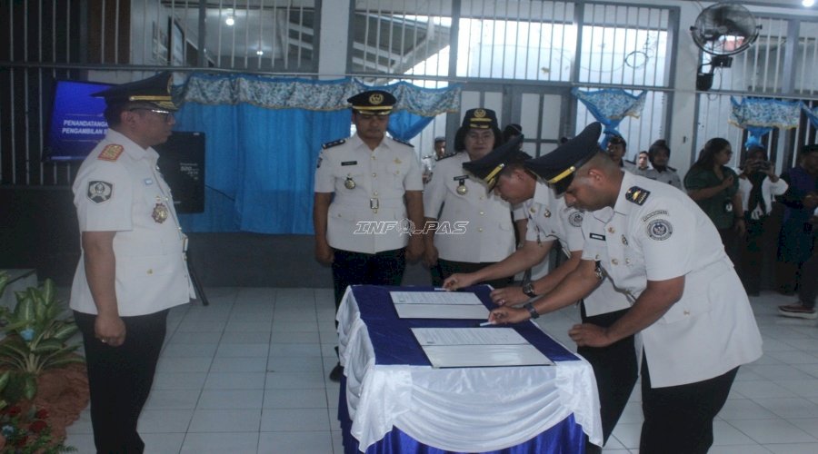 Lantik Pejabat Manajerial dan Nonmanajerial, Kakanwil Ditjenpas Maluku Tegaskan Dedikasi dan Loyalitas 