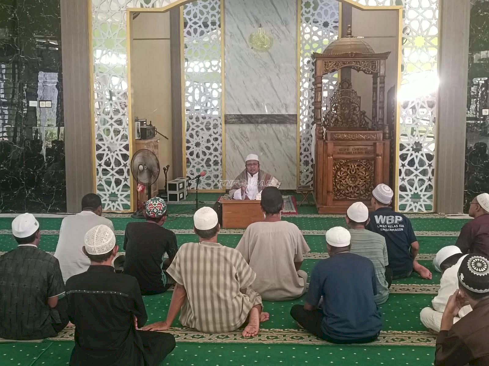 Lapas Narkotika Karang Intan Gelar Pengajian Kitab Syarah Kifayatul Ghulam Perkuat Pemahaman Rukun Islam