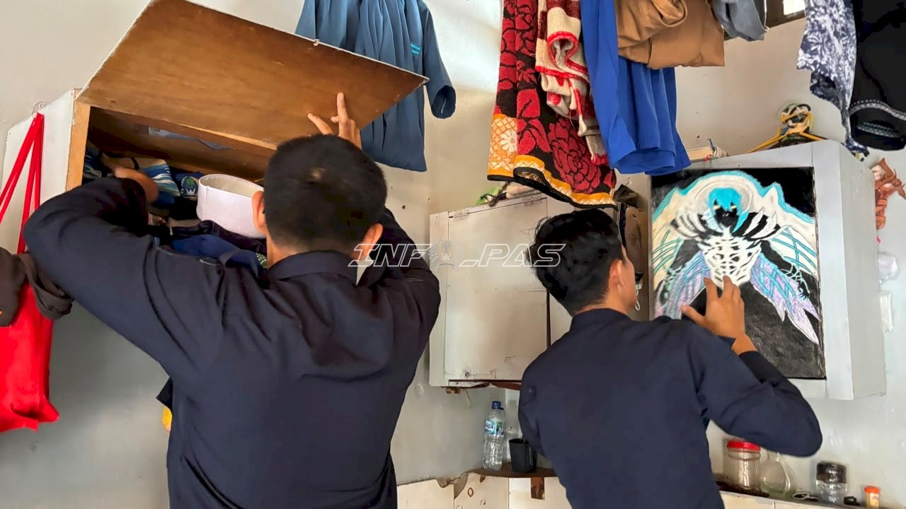 Perkuat Keamanan dan Deteksi Dini, Rutan Rantau Geledah Kamar Hunian