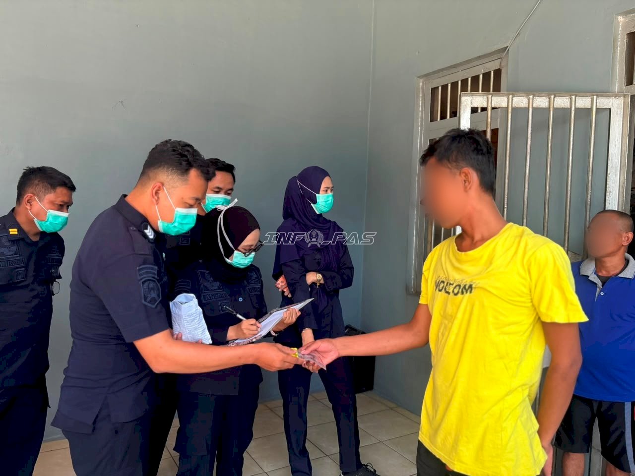 Jemput Bola ke Blok Hunian, Klinik Lapas Narkotika Karang Intan Dengarkan Keluhan Warga Binaan