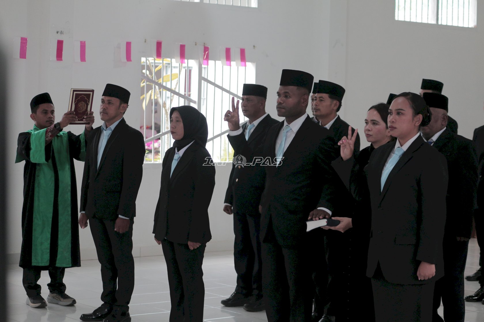 Kanwil Ditjenpas Papua Barat Kukuhkan Pejabat Baru dan Lepas Pegawai Purnabakti