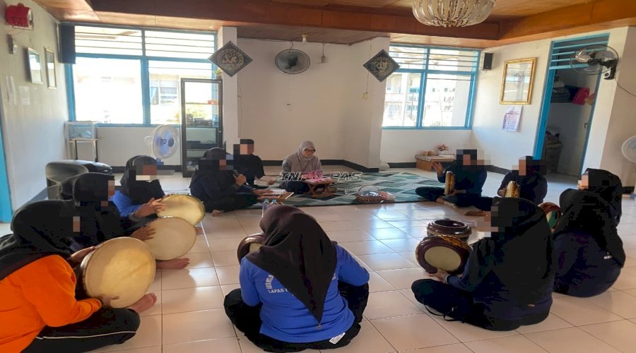 Sambut Maulid Nabi, Warga Binaan Lapas Perempuan Martapura Antusias Latihan Seni Habsyi