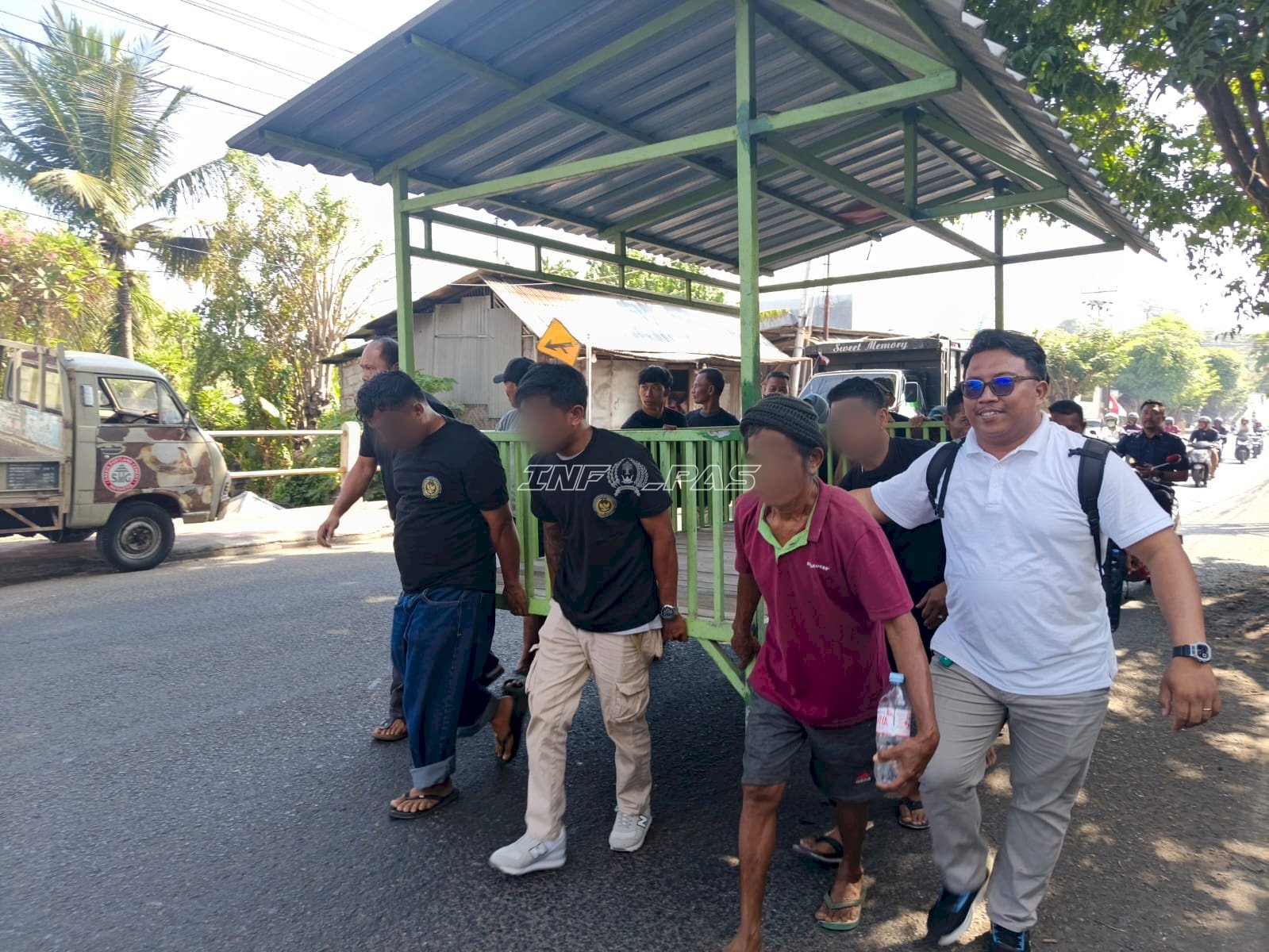 Bapas Denpasar Libatkan Klien dalam Gotong Royong di Kelurahan Astina