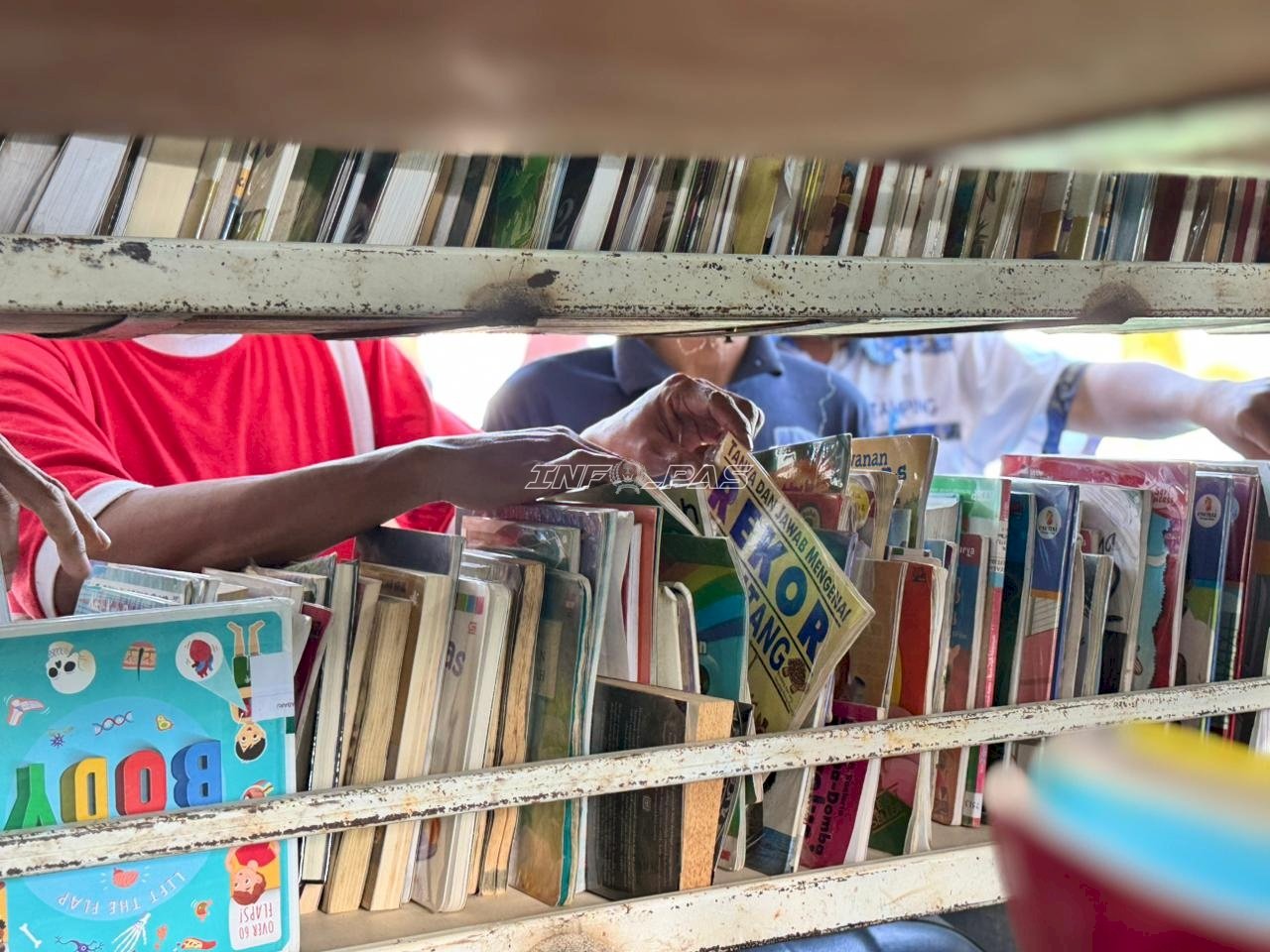 Lapas Kotabaru Hadirkan Perpustakaan Keliling untuk Perluas Wawasan Warga Binaan
