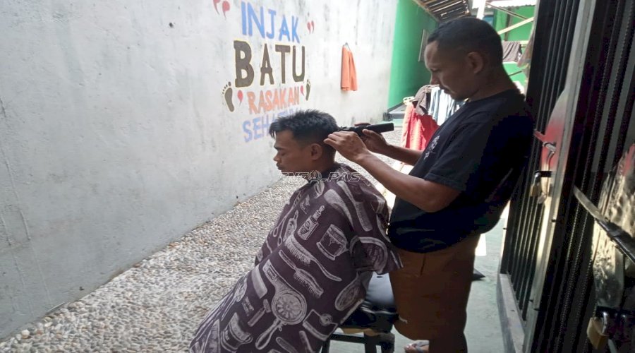 Lapas Wahai Terus Dorong Pembinaan Kemandirian Bidang Jasa melalui Pangkas Rambut