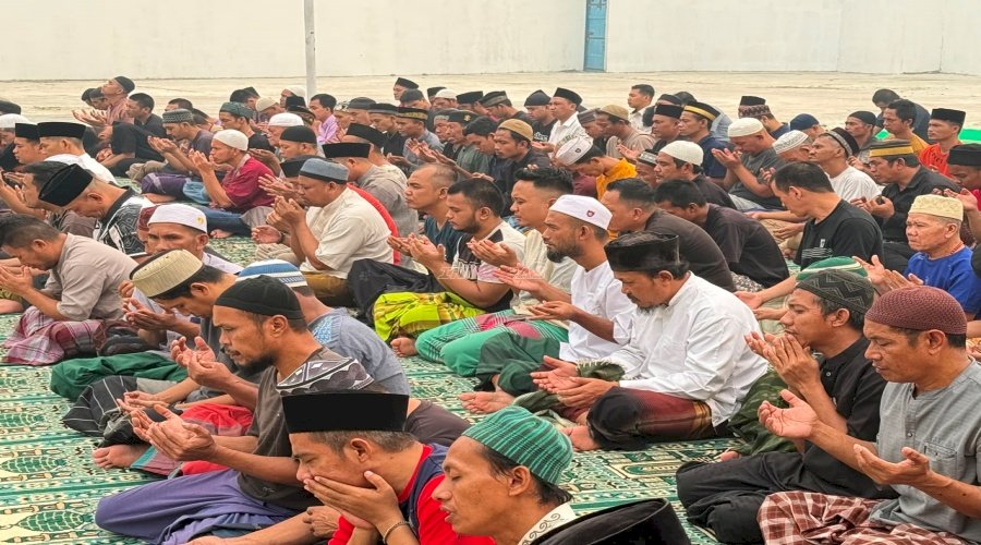 Petugas dan Warga Binaan Rutan Mempawah Haturkan Doa lewat Salat Istisqa