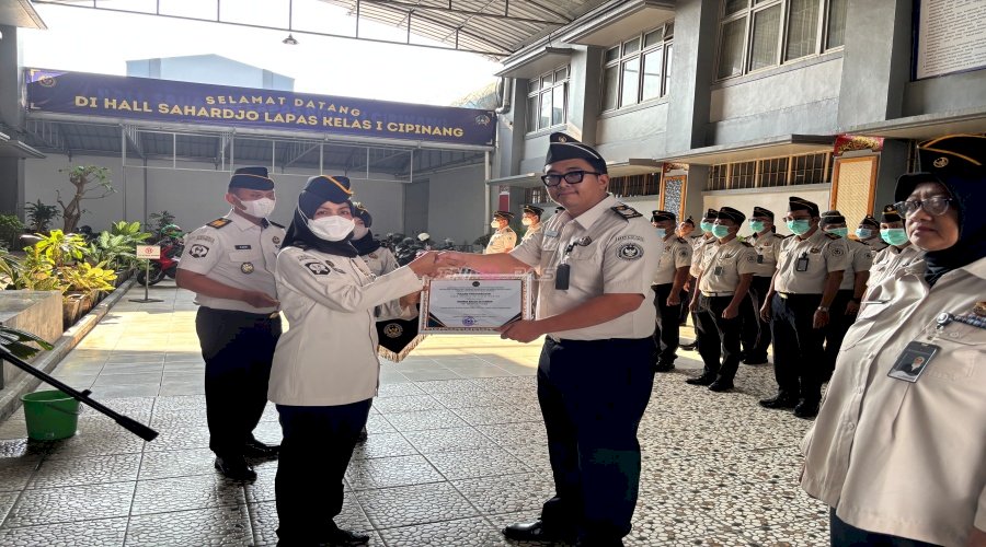 Lapas Kelas I Cipinang Apresiasi Petugas Berprestasi, Teguhkan Komitmen Zero Halinar dan Kinerja Maksimal