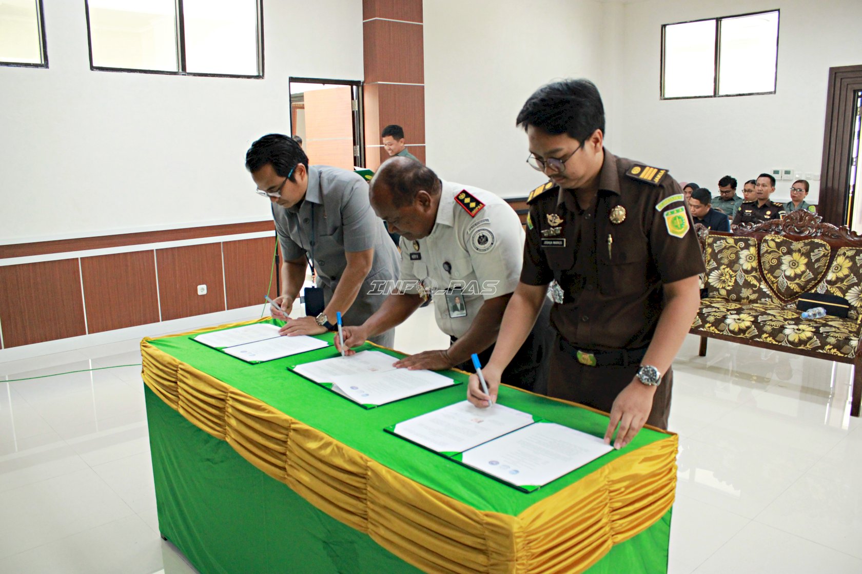 Lapas Piru Perkuat Sinergi Penegakan Hukum melalui PKS Persidangan Elektronik
