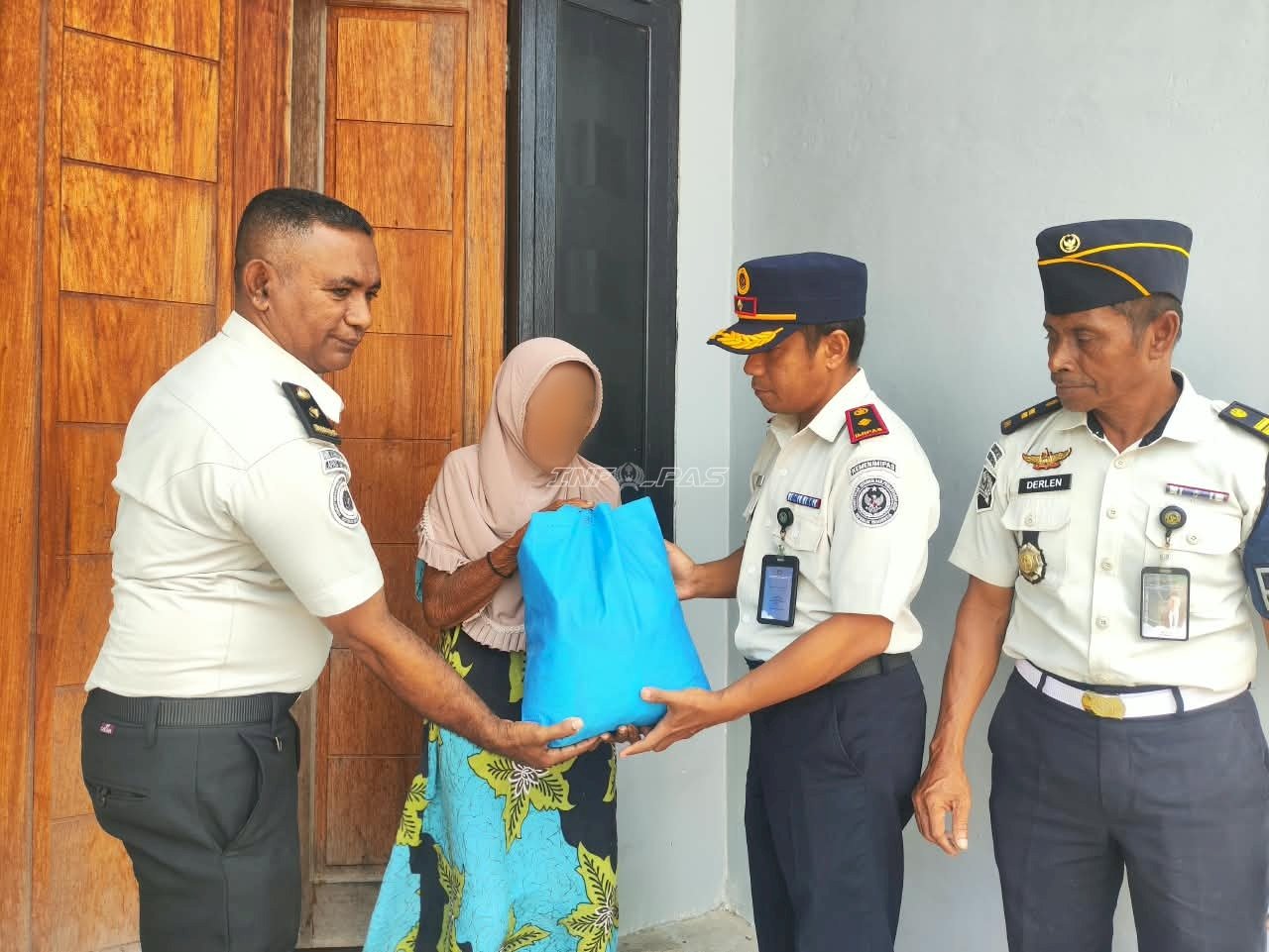 Lapas Geser Salurkan Bantuan Sembako bagi Lansia dan Warga Sekitar