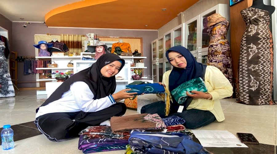 Produk Kerajinan Warga Binaan Lapas Kotabaru Dipasarkan melalui Ulfah Kreasi