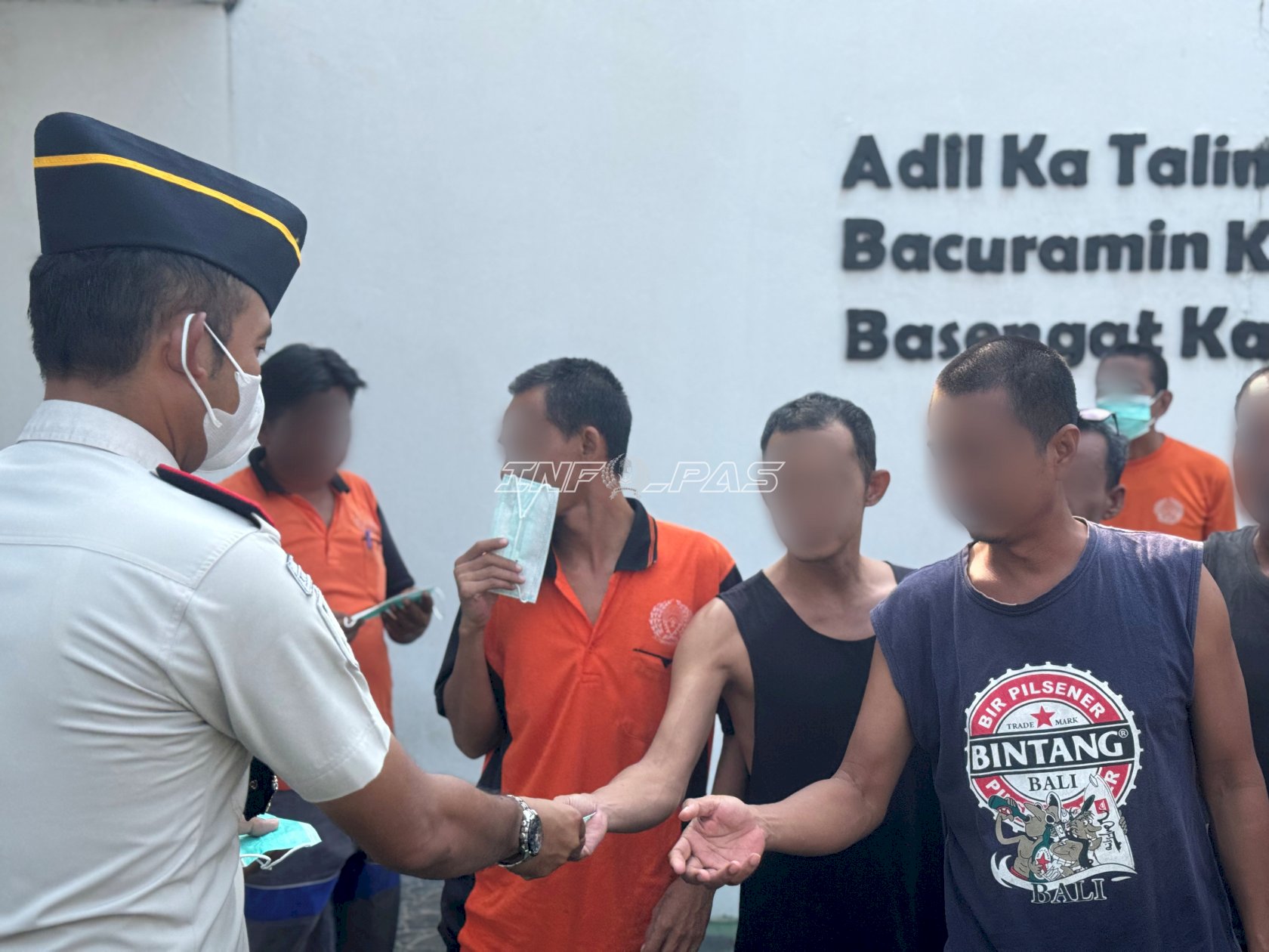 Lapas Banjarbaru Gelar Sapa Kasih dan Bagikan Masker kepada Warga Binaan