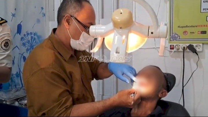 Lapas Kotabaru Layani Pemeriksaan dan Perawatan Gigi bagi Warga Binaan