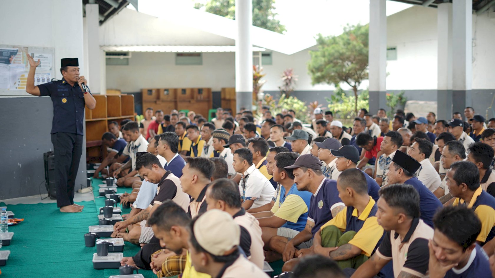 Sosialisasi Layanan Kunjungan, Lapas Surabaya Lanjutkan dengan Makan Cadong Bersama