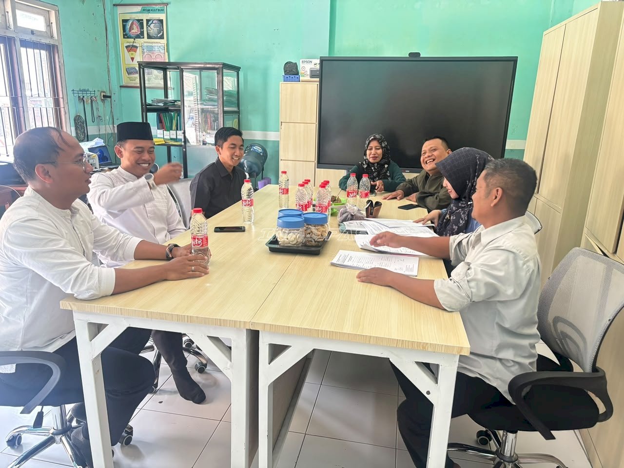 Lapas Mojokerto Serahkan Persyaratan Pendidikan Kesetaraan kepada PKBM Bina Insani Firaas