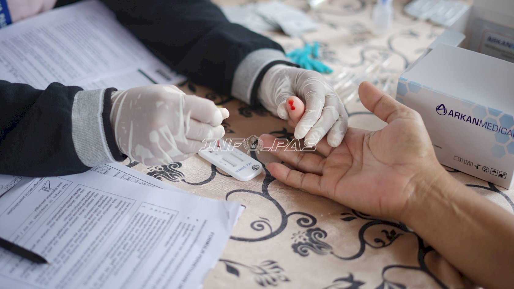 Deteksi Dini Gangguan Kesehatan, Lapas I Surabaya Skrining HIV dan IMS 100 Warga Binaan