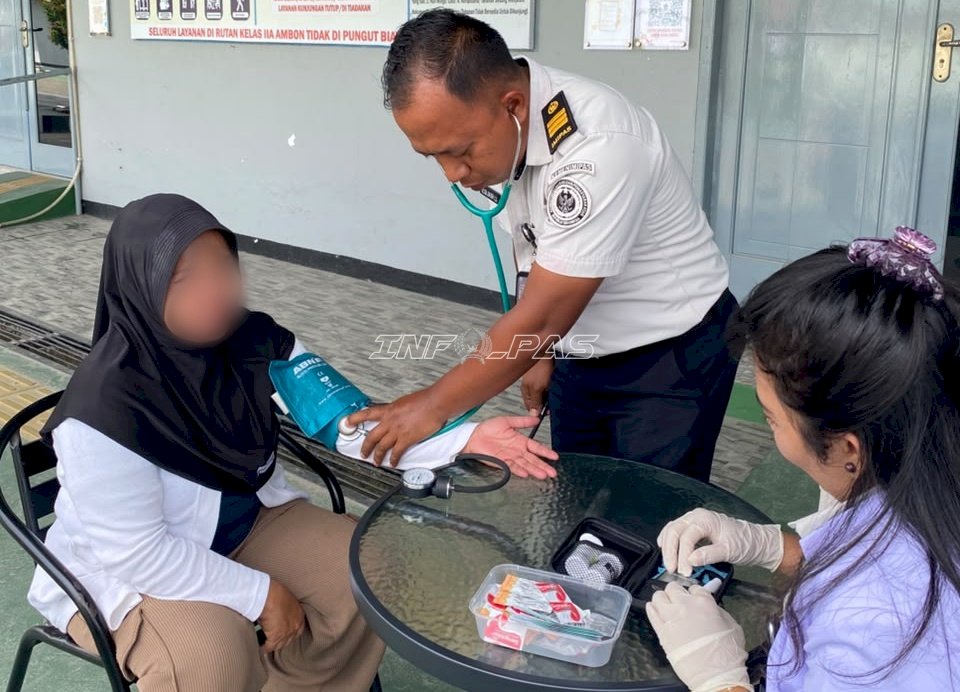 Rutan Ambon Beri Layanan Pemeriksaan Kesehatan Gratis bagi Pengunjung dan Warga Binaan