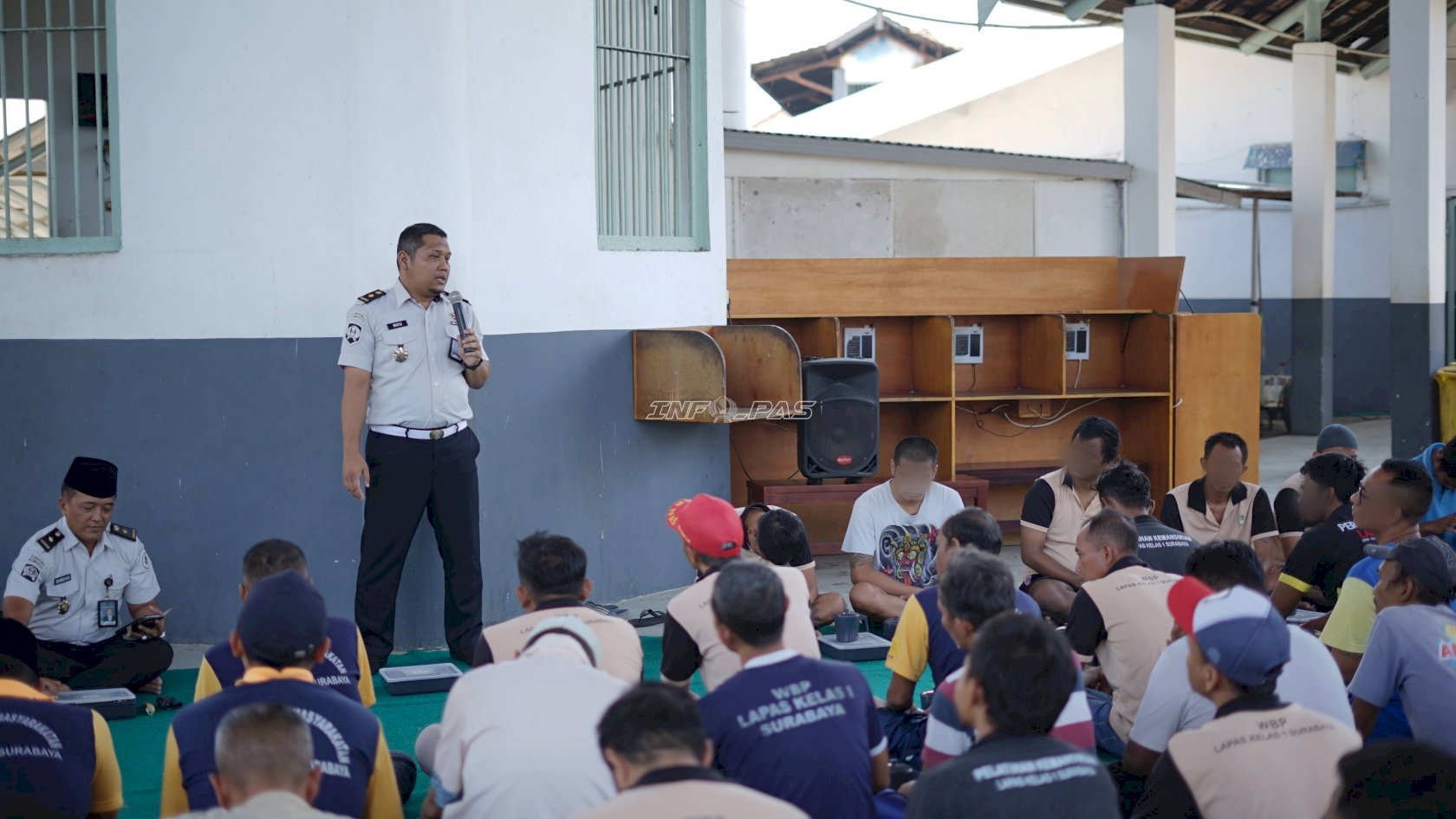 Pengarahan dan Makan Bersama, Lapas Surabaya Jaga Komunikasi dengan Warga Binaan