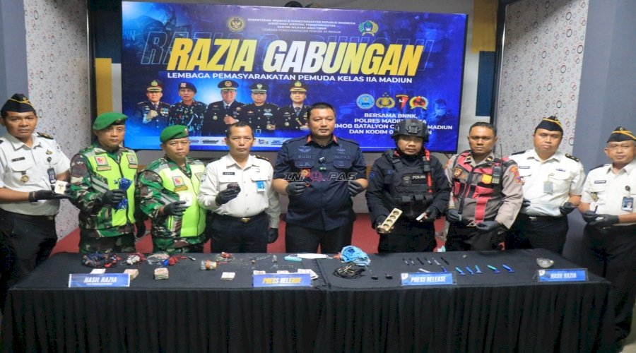 Bersih dari Halinar, Lapas Pemuda Madiun Gelar Razia Gabungan dan Tes Urine bersama APH