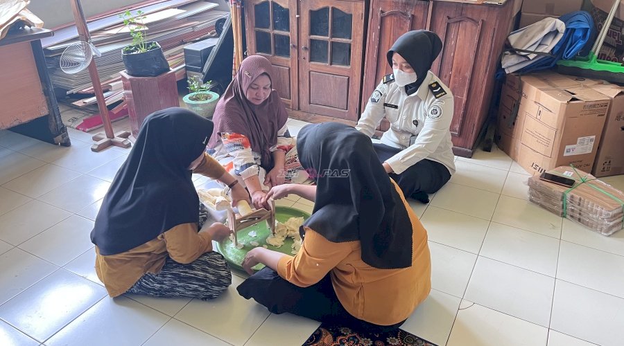 Rutan Barabai Kembali Gelar Pelatihan Pembuatan Keripik Singkong bagi Warga Binaan