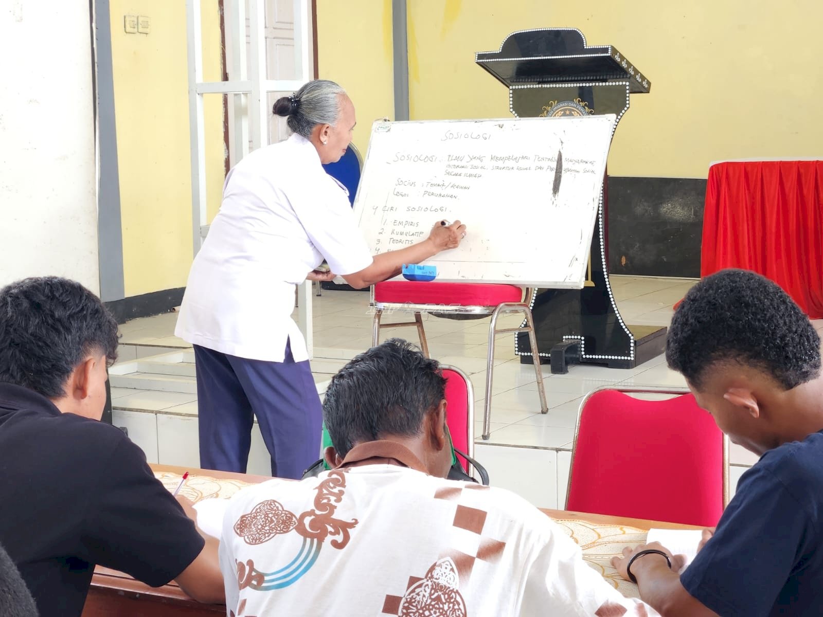 Lapas Tual Gandeng SKB Maluku Tenggara Gelar Pendidikan Kesetaraan bagi Warga Binaan