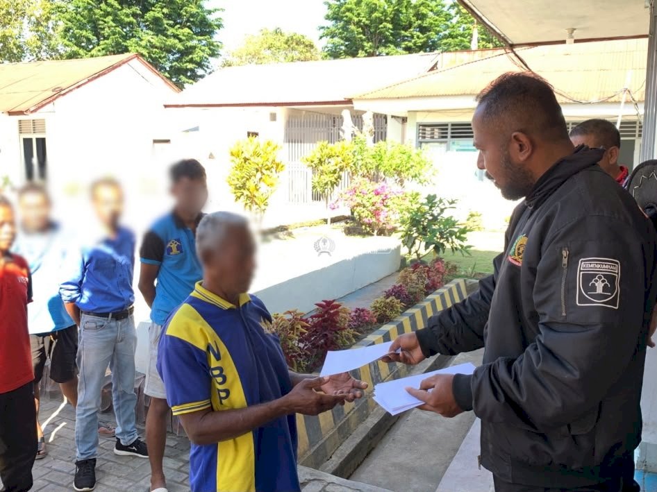 Salurkan Premi Panen Padi, Lapas Atambua Dorong Etos Kerja dan Kemandirian Warga Binaan
