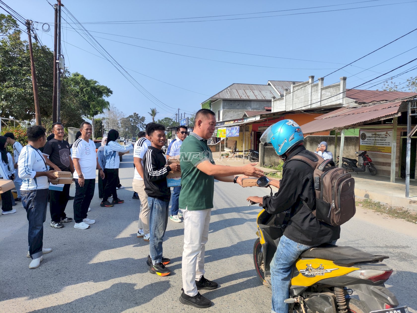 Jumat Berkah, Lapas Kendari Bagikan Paket Makanan kepada Masyarakat