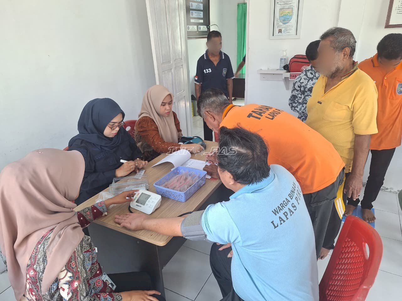 Lewat Jumpa Kesan, Lapas Piru Periksa Kesehatan Warga Binaan Lansia dan Disabilitas