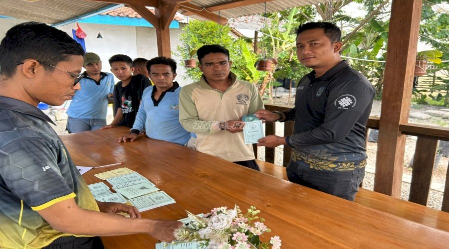 Pembagian Premi Rutin, Apresiasi Lapas Kembang Kuning kepada Warga Binaan