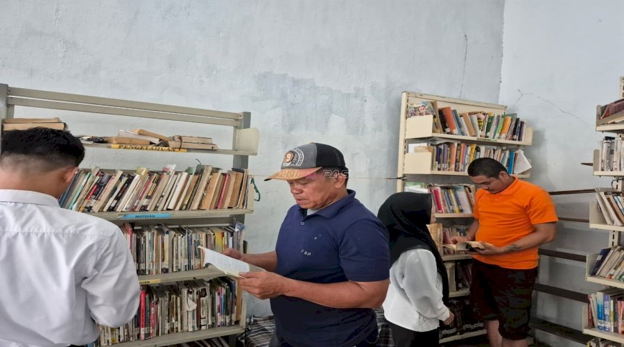 Buka Akses Pengetahuan bagi Warga Binaan, Rutan Majene Perkuat Fasilitas Baca dan Literasi di Perpustakaan