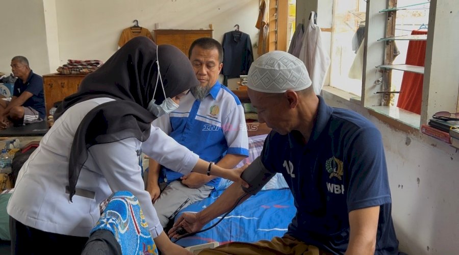 Jemput Bola ke Blok Hunian, Tim Medis Lapas Luwuk Pastikan Warga Binaan Sehat