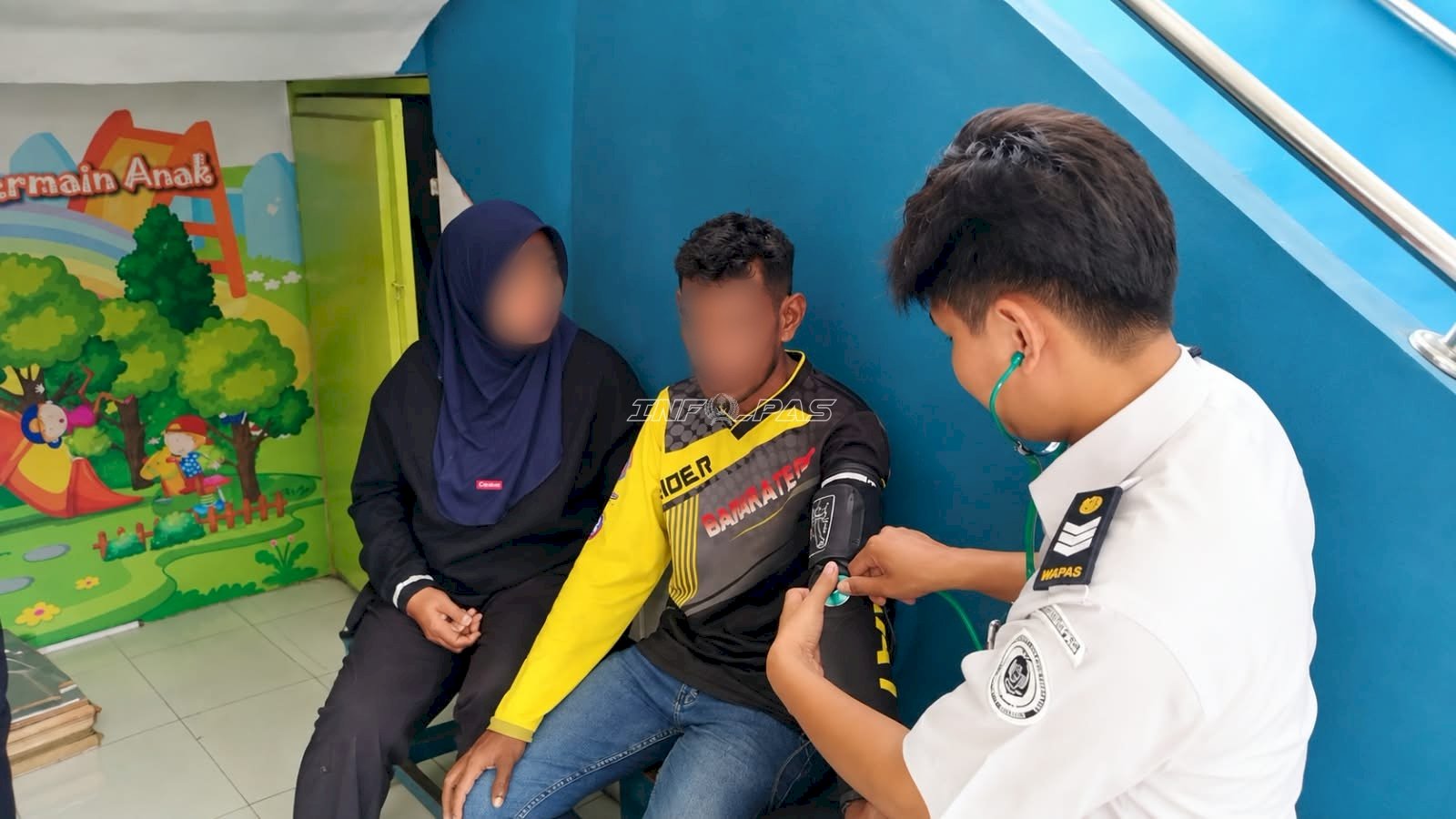 Tempuh Puluhan Kilometer Demi Rindu, Pengunjung Lapas Wahai Dapat Layanan Kesehatan Gratis