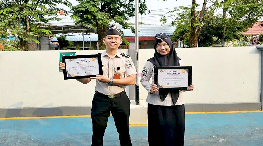 Dedikasi dan Kinerja Terbaik, Dua Petugas Rutan Kandangan Raih Penghargaan Petugas Teladan