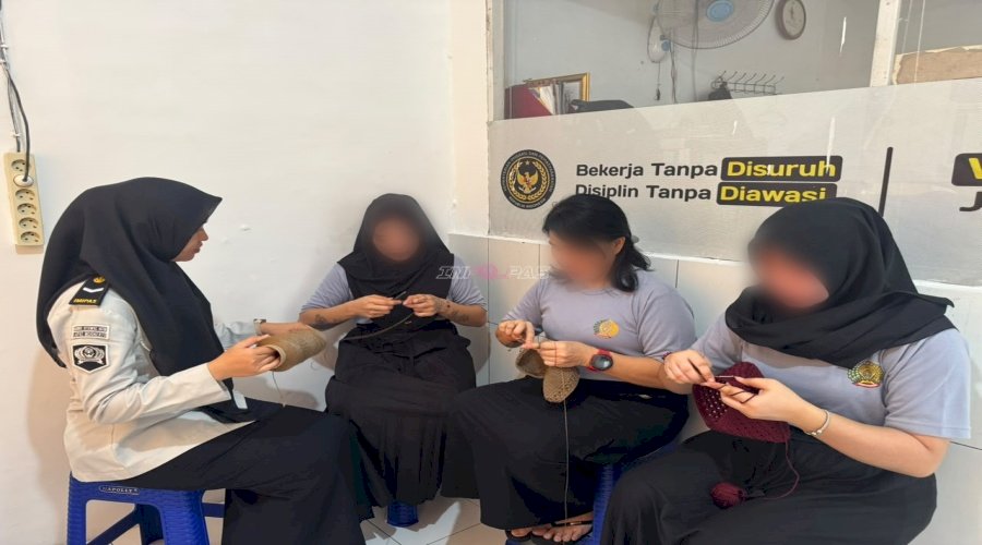 Lapas Mojokerto Dorong Kreativitas Warga Binaan Perempuan melalui Kegiatan Merajut