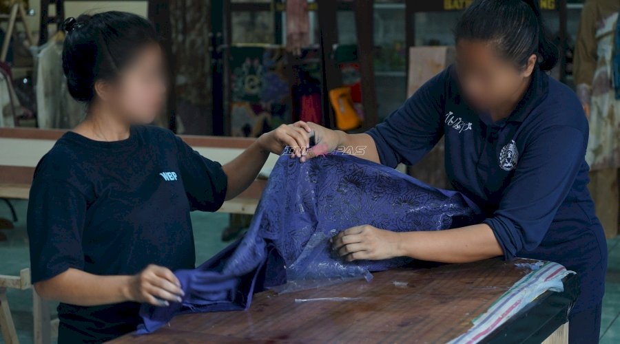 Warga Binaan Lapas Perempuan Malang Kejar Pesanan Batik untuk Souvenir Kunjungan DPR Komisi III