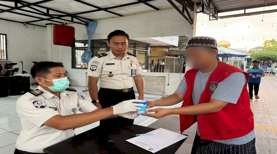 Lapas Mojokerto Tes Urine Warga Binaan untuk Dukung Usulan Integrasi