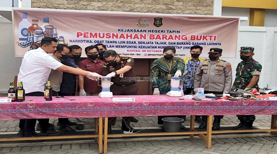 Rutan Rantau Perkuat Sinergi APH lewat Pemusnahan Barang Bukti Inkracht di Kejari Tapin