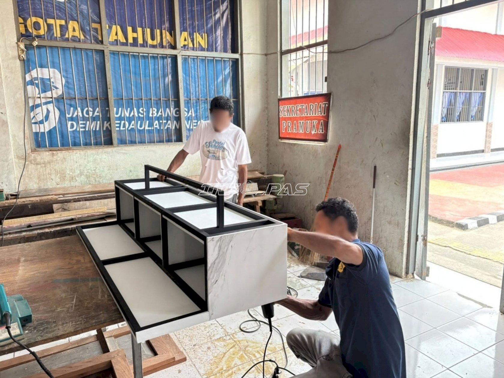 Lapas Ambon Selesaikan Pesanan Lemari Gantung, Kualitas Karya Warga Binaan Diapresiasi