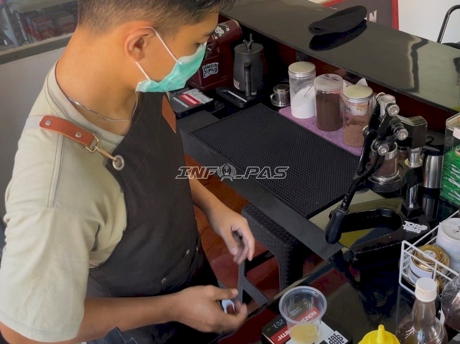 Rutan Kolaka Latih Warga Binaan Meracik Kopi, Siapkan Bekal Usaha Setelah Bebas