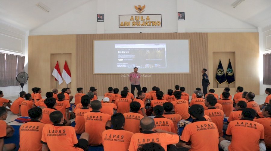 Hiburan Sederhana Makna Istimewa, Lapas Pemuda Madiun Hadirkan Nobar Nyaman bagi Warga Binaan