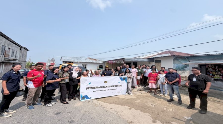 Bapas Saumlaki Tebar Kepedulian melalui Aksi Nyata Penyaluran Bantuan Air Bersih