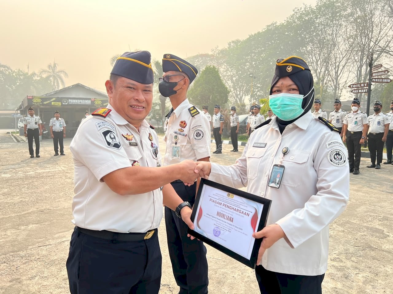 Apresiasi Kinerja Pegawai, Lapas Banjarmasin Beri Penghargaan Pegawai Berprestasi Triwulan III