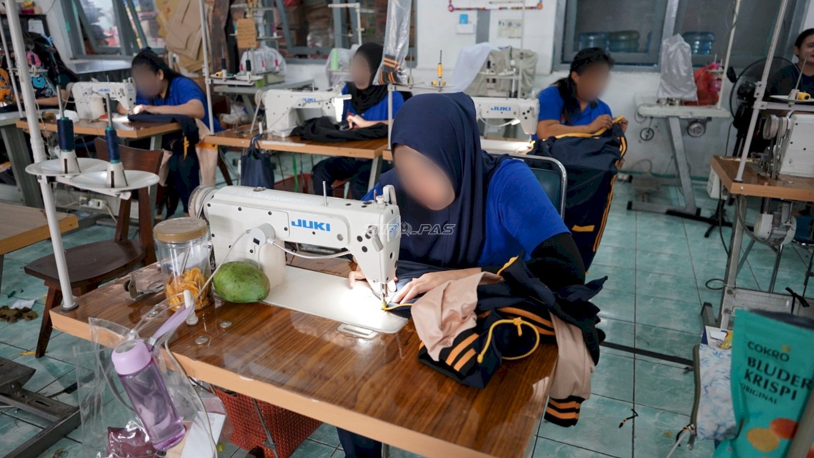 Kian Produktif, Warga Binaan Lapas Perempuan Malang Jahit 110 Pimnas UM