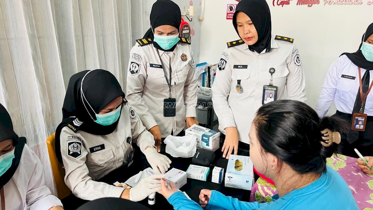 Deteksi Dini Penyakit Tidak Menular, Lapas Perempuan Pangkalpinang Periksa Kesehatan Warga Binaan