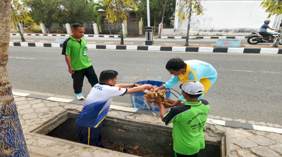Sentuhan Kemanusiaan, Lapas Tual Salurkan Bansos dan Bersihkan Fasilitas Umum