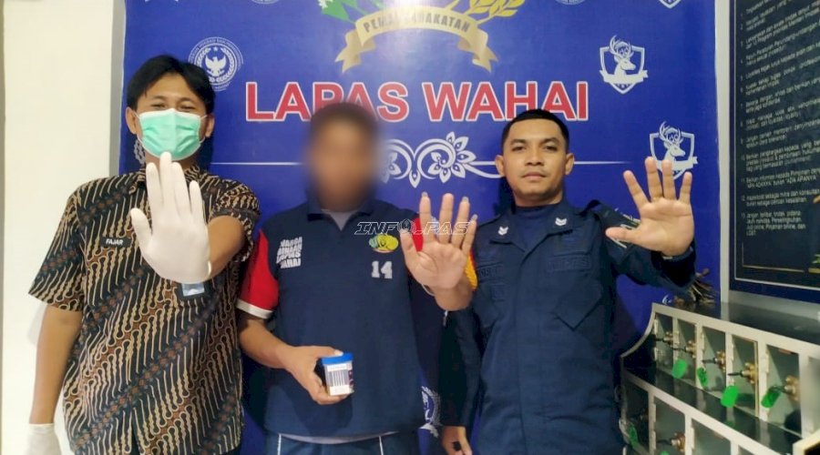 Komitmen Bersih dari Narkoba, Warga Binaan Lapas Wahai Jalani Tes Urine Sebelum Bebas