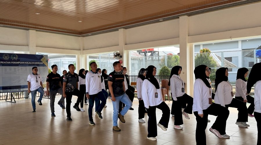 Tingkatkan Disiplin dan Kekompakan, Lapas Perempuan Kendari Gelar Latihan Keterampilan Baris-Berbaris