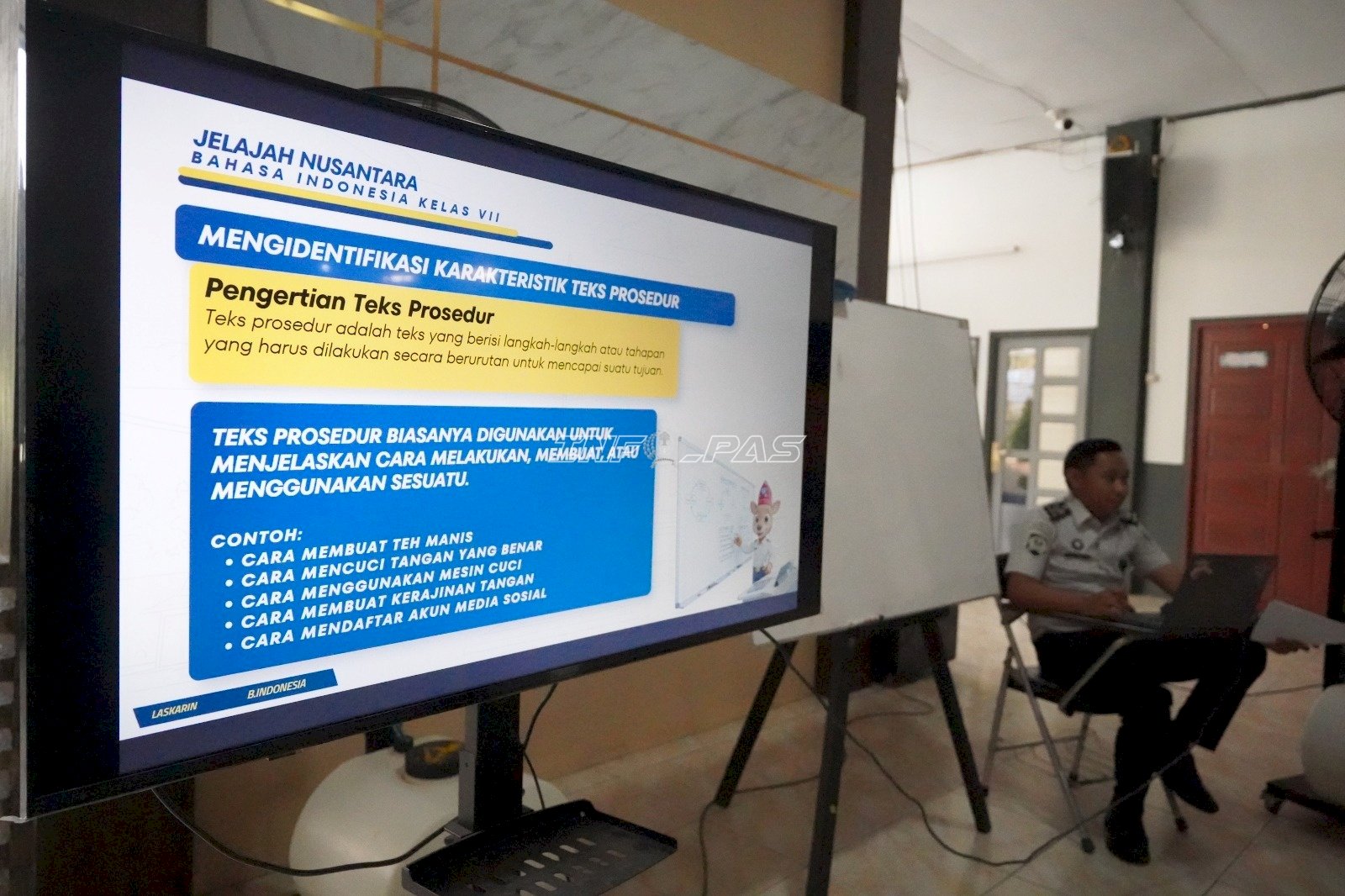 Pelajaran Bahasa Indonesia Paket B, Warga Binaan Karang Intan Asah Kemampuan Menulis
